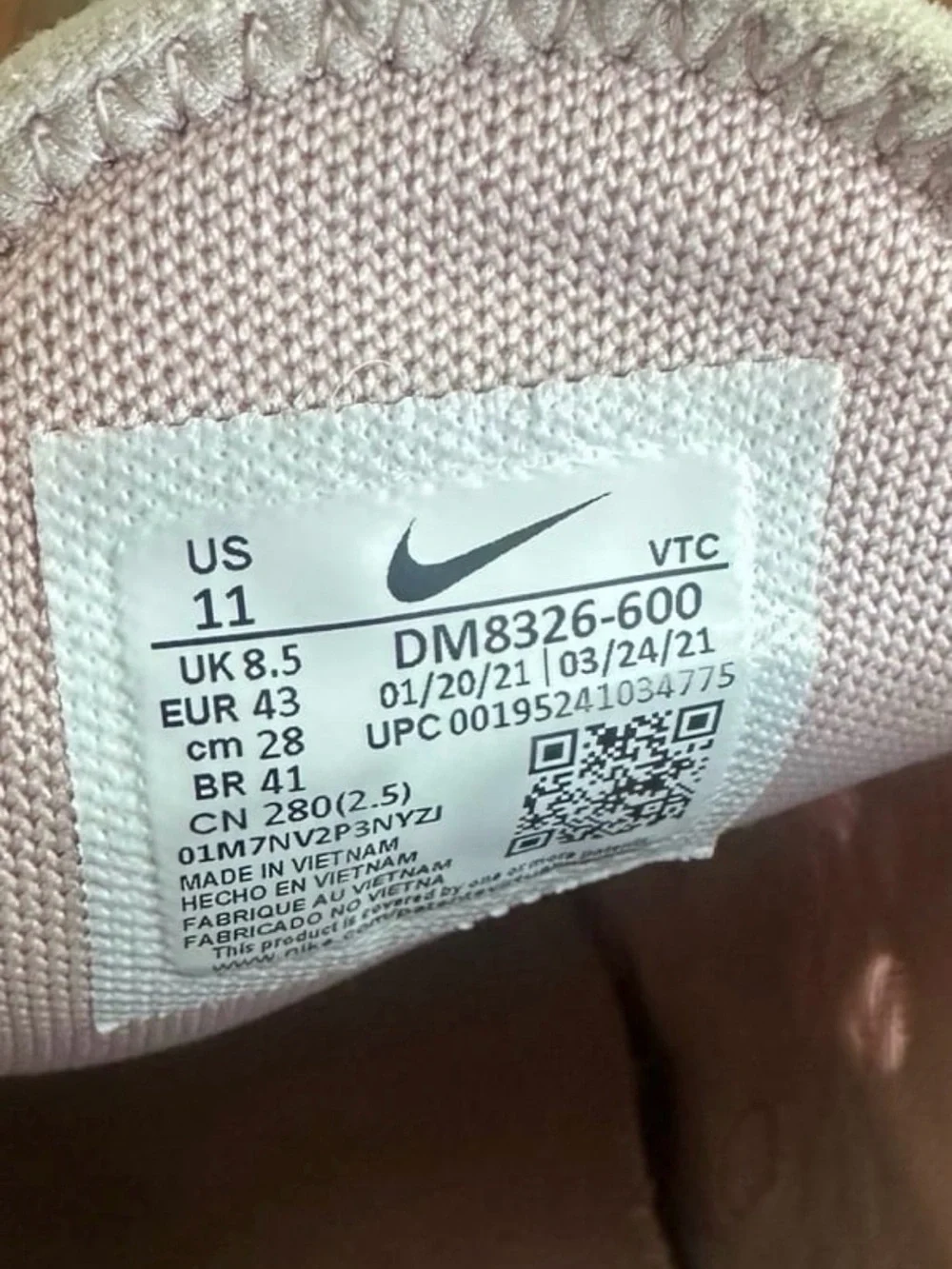 Nike Air Max 270 Shoes Womens Size 11 Pink